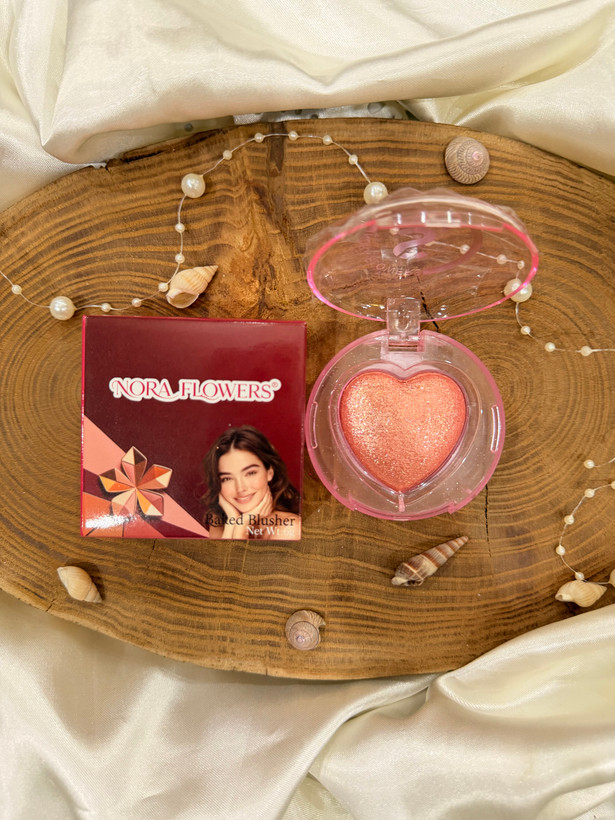 رژگونه قلبی شاین دار برند Nora flowers